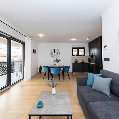Apartment Marianne , Parking Free , 2 Bedroom & 2 Bathroom , Modern & Cozy Zara Esterno foto
