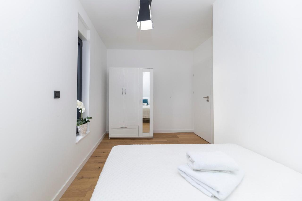 Apartment Marianne , Parking Free , 2 Bedroom & 2 Bathroom , Modern & Cozy Zara Esterno foto