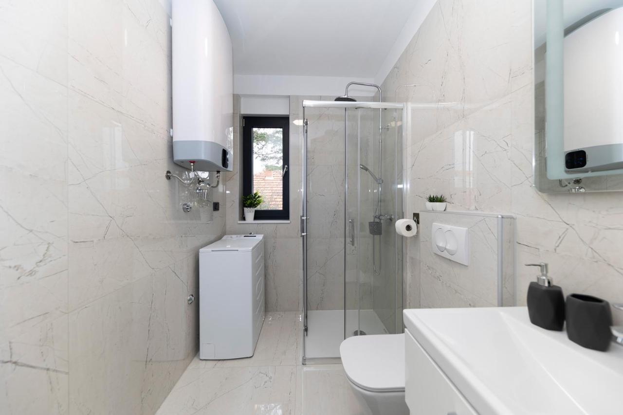 Apartment Marianne , Parking Free , 2 Bedroom & 2 Bathroom , Modern & Cozy Zara Esterno foto